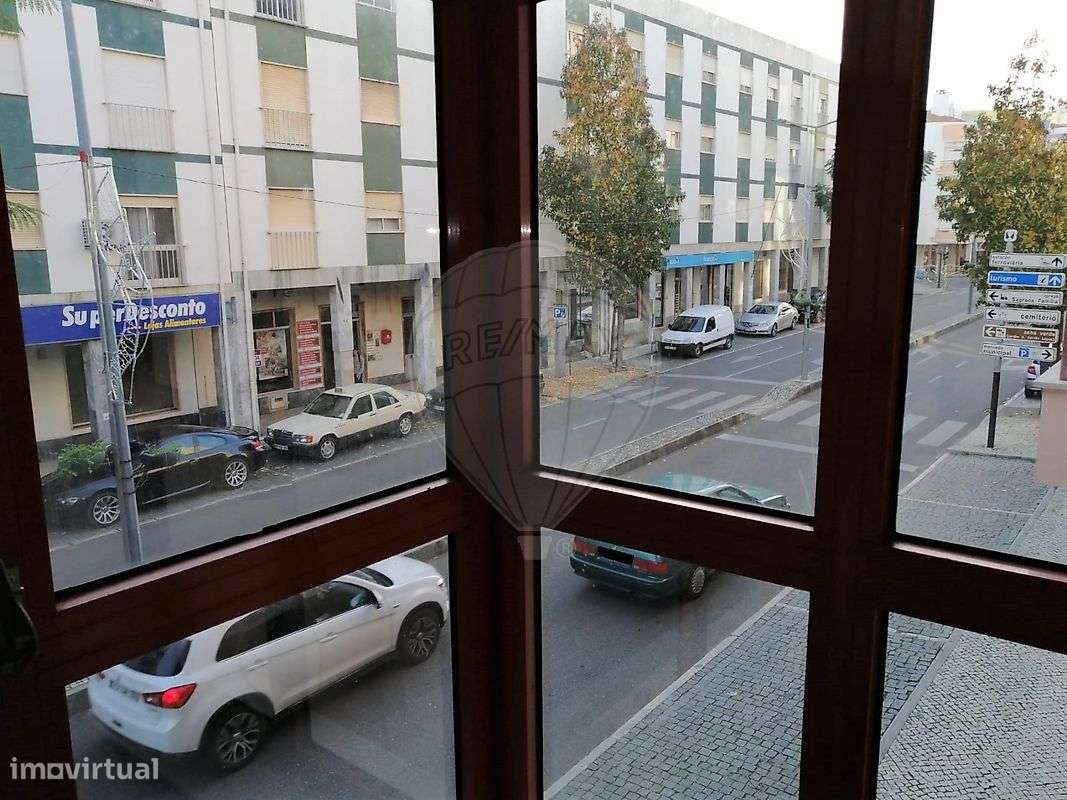 Loja  para arrendamento - Grande imagem: 2/21