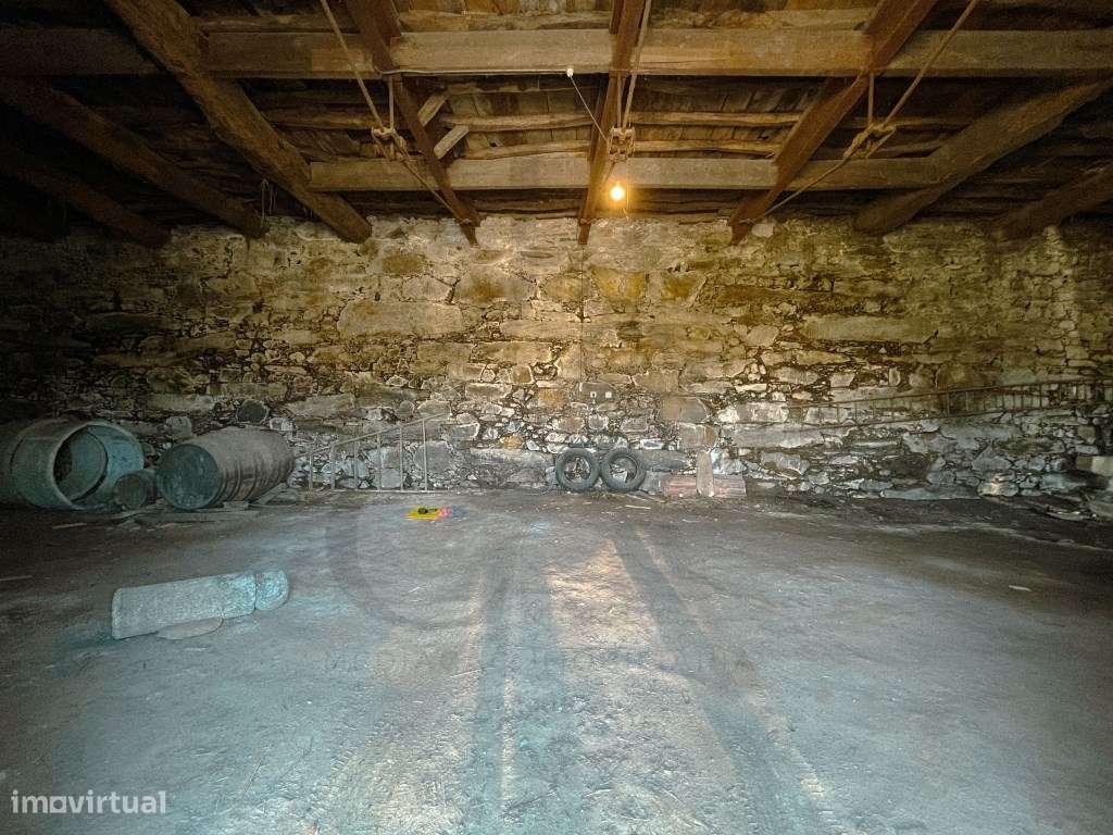 Casa Senhorial Brasonada do Século XVIII na Região do Douro-14