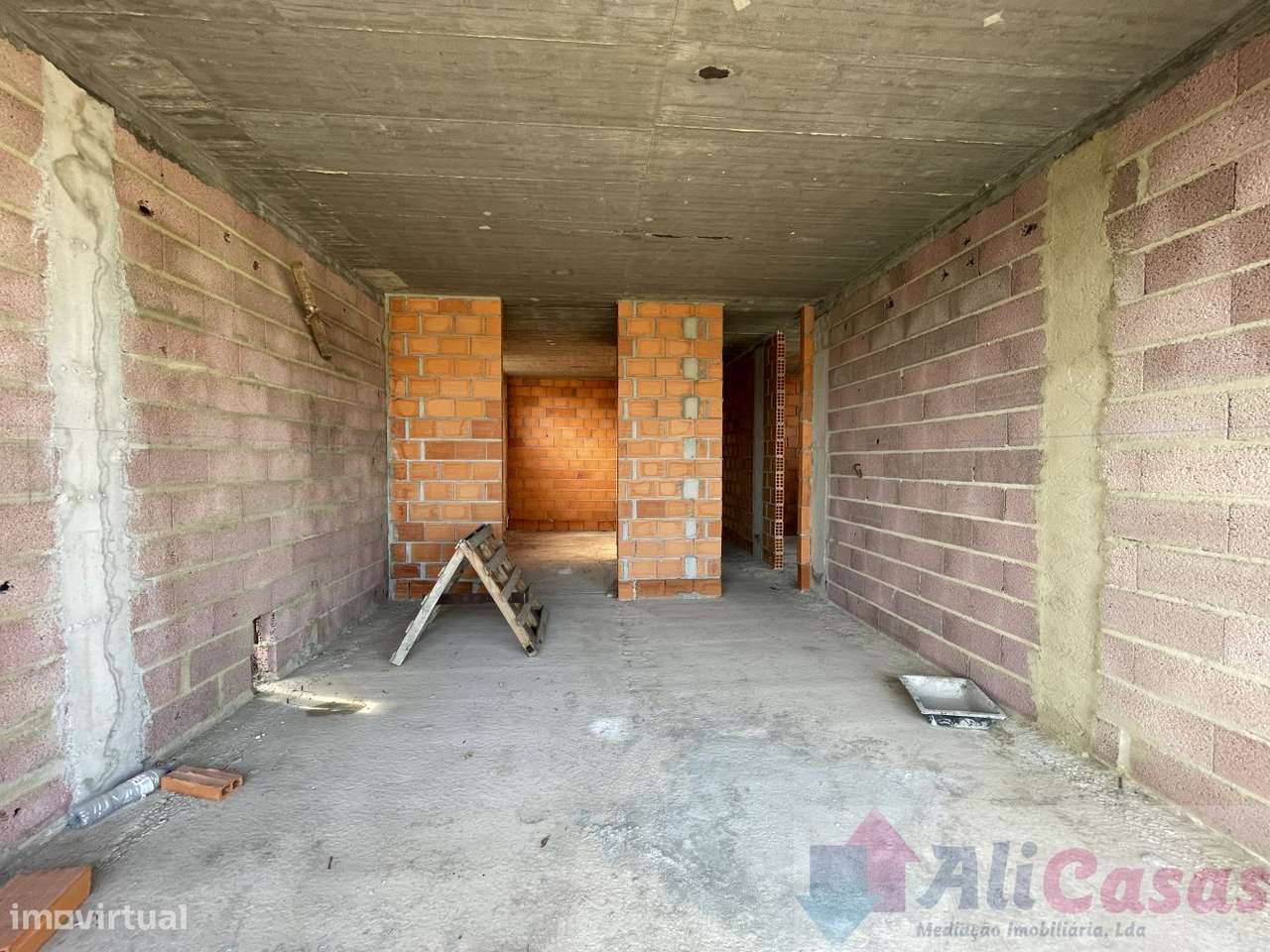 Excelente Vivenda 4 Frts C/solário Vista P/Ria-20