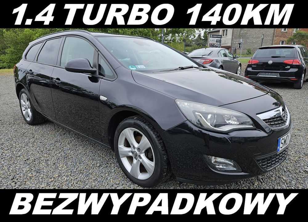 Opel Astra J 1.4 T Sport S&S 2011