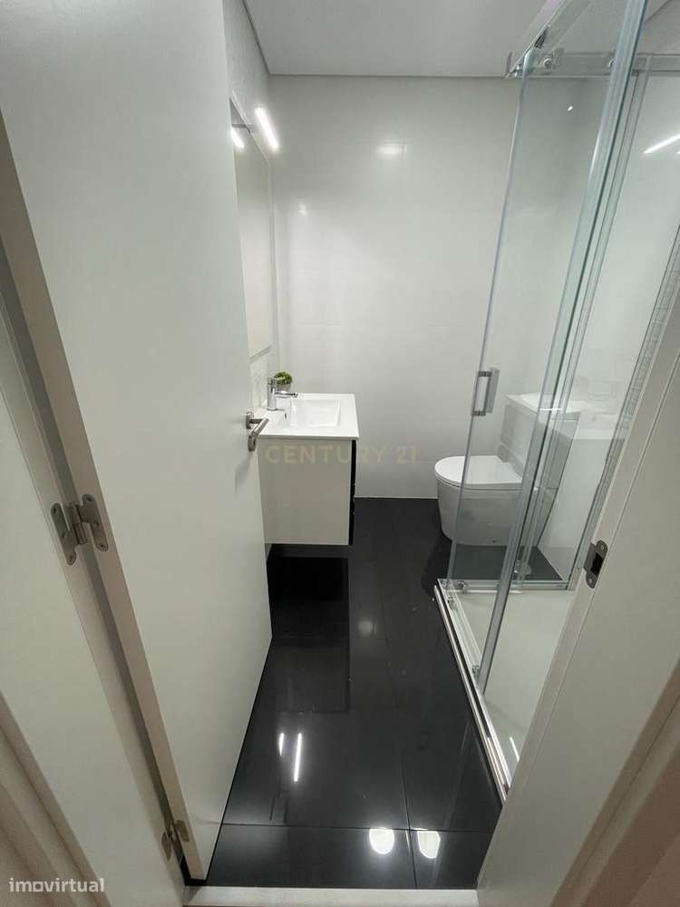 Apartamento T2, Totalmente Remodelado, Torre da Marinha, Seixal-6