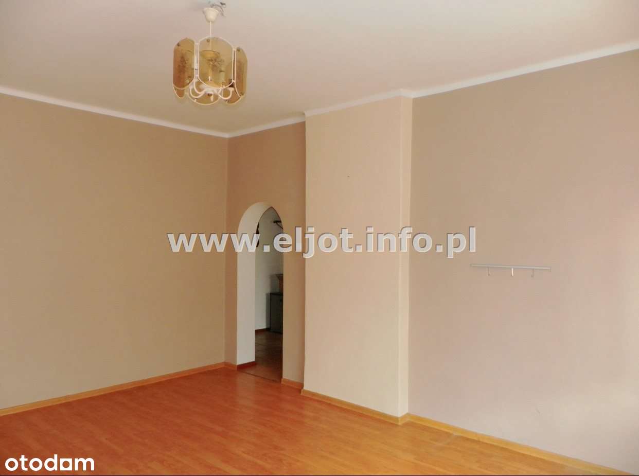 Budynek usługowo-mieszkalny 2piętrowy przy SCC-14