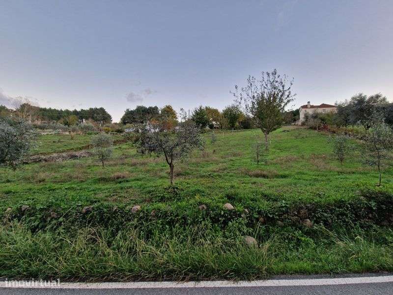 Terreno rústico com 1790m² - Grande imagem: 2/10