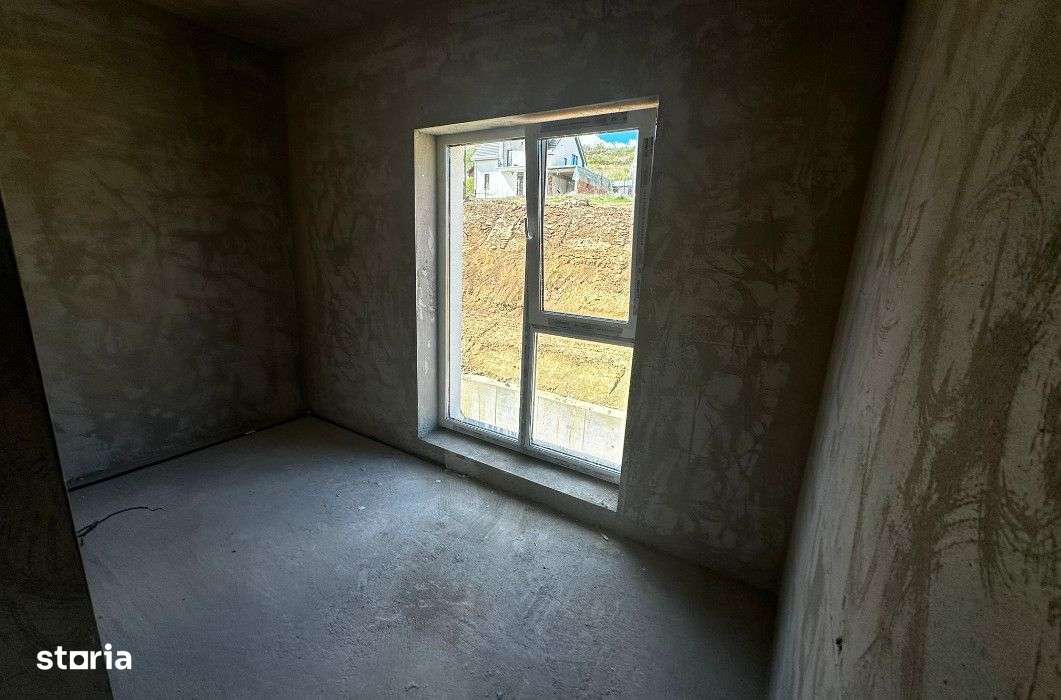 Duplex semifinisat 4 camere, 2 garaje,161 mp,teren liber 280 mp, Tauti-7