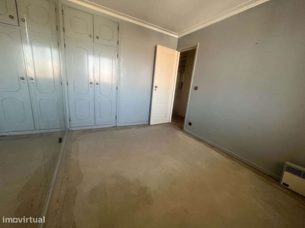 Apartamento T1 no centro do Porto com garagem-13