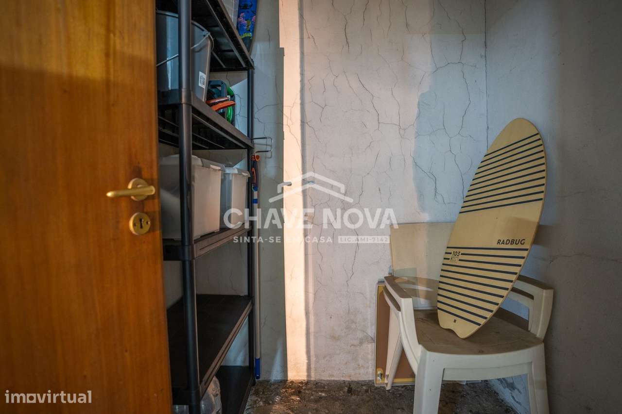 Apartamento T2  c/ Garagem, Varanda e Arrumos em Matosinhos-16