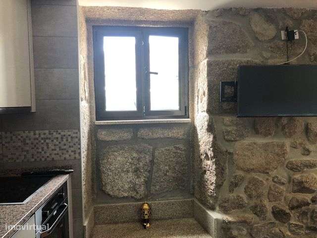 Arrendamento estúdio em moradia rústica- Aboim da Nóbrega, Vila Verde - Grande imagem: 4/9
