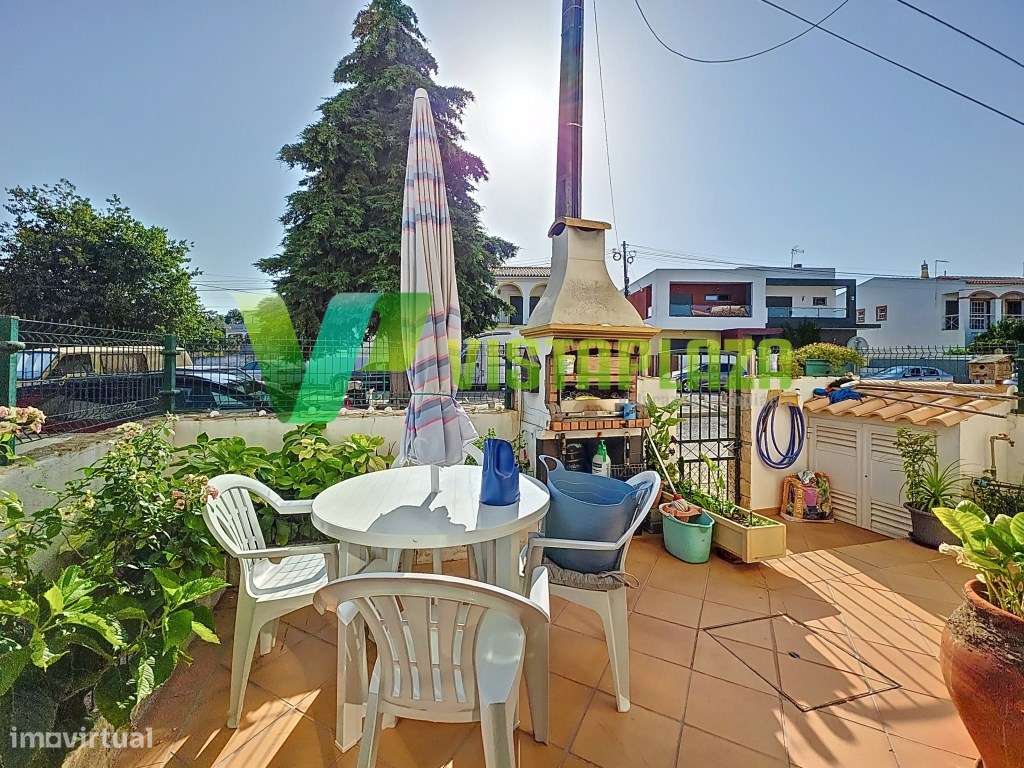 Moradia em Portimão-Ladeira do Vau com Três Quartos, Varanda e Terr... - Grande imagem: 5/25