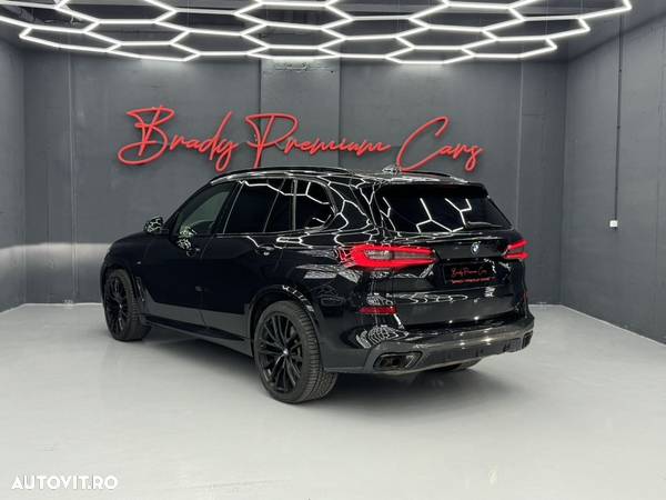 BMW X5 M M50i - 3