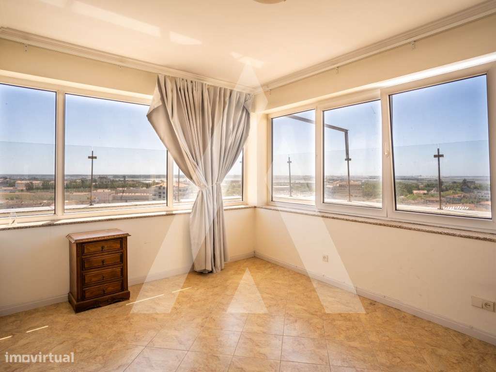 Apartamento T4 com Terraço de 90 m² no Centro de Aveiro-21