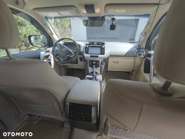 Toyota Land Cruiser LC 2.8 D-4D Executive - 17