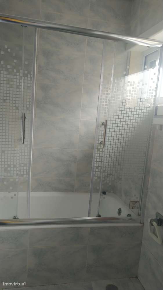 QUARTO individual c/ despesas incluídas - Às Faculdades (Amial) - Grande imagem: 5/8