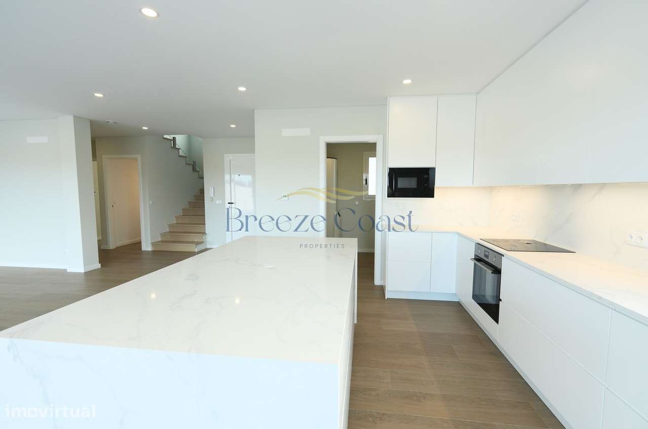 Moradia T4 de Luxo a 5 Minutos da Baía de São Martinho do Porto - Grande imagem: 4/38