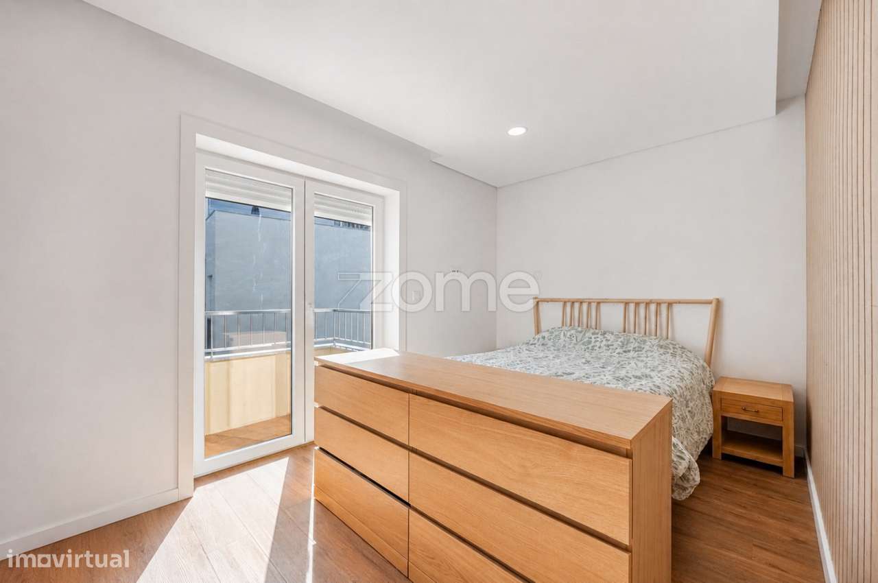 Apartamento T2 totalmente remodelado em São Lázaro - Braga-0