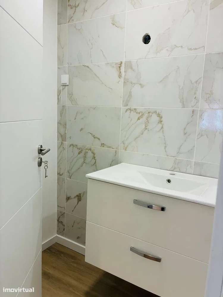 Apartamento T4 Barreiro Remodelado - Grande imagem: 3/16