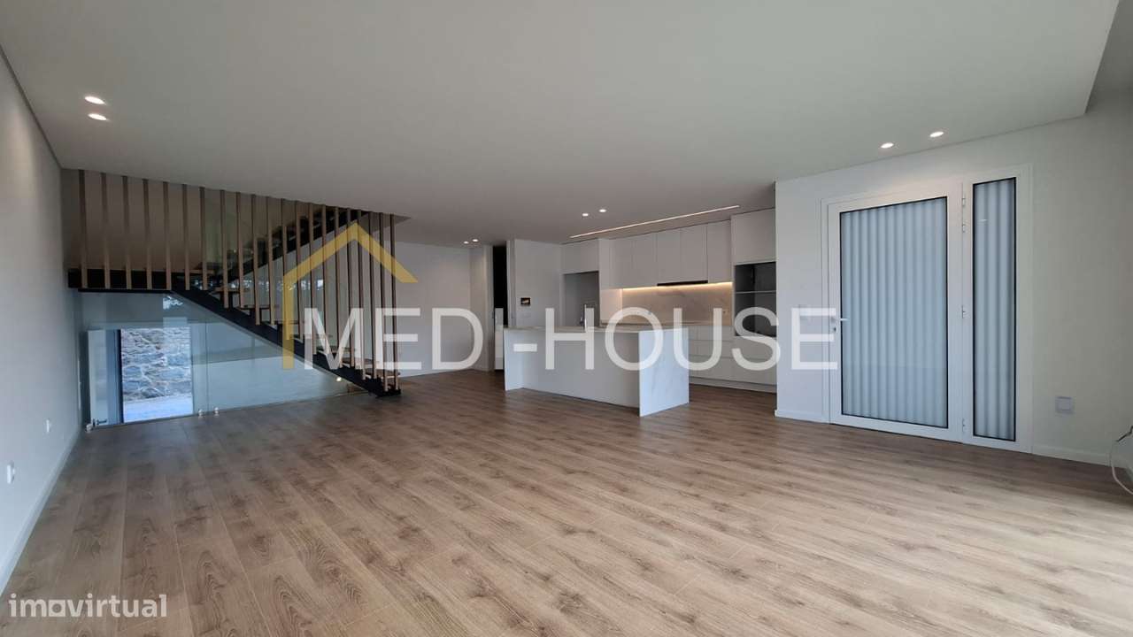Moradia V3 de Luxo em Merelim, Braga-8