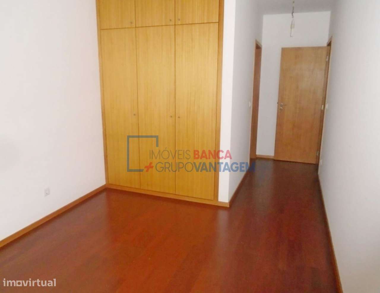 Apartamento T2 c/ Lugar de Garagem e 3 Arrecadações - Grande imagem: 2/10
