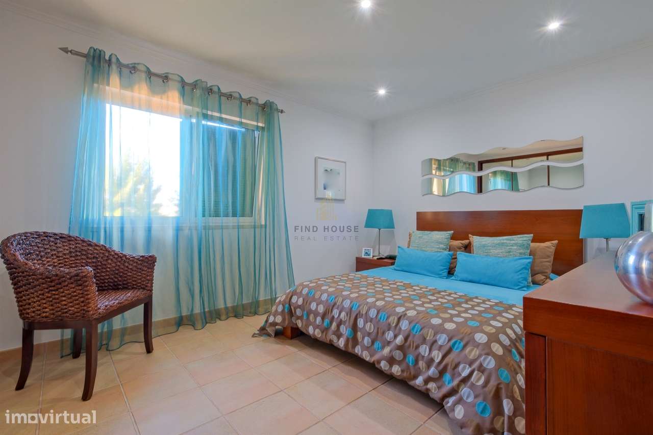 Moradia Isolada T4 com piscina, campo de ténis e logradouro em Cachoei-41