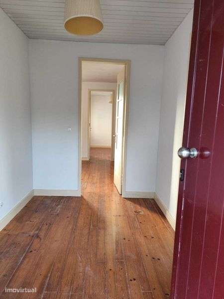 Andar Moradia T3 próximo da praia de Cortegaça - Terraço e Garagem - Grande imagem: 4/12