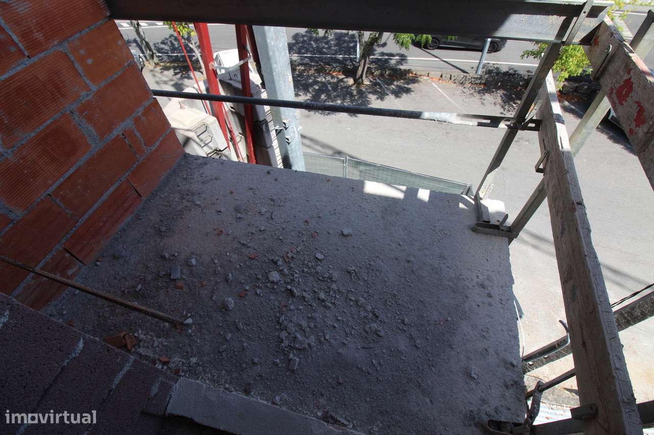 Duplex em Prédio Moderno – Vistas para o Rio-10