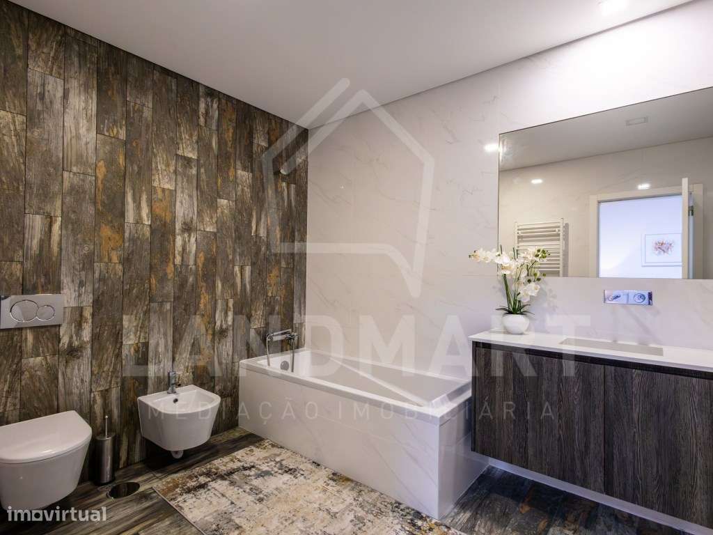 Apartamento T3 Duplex, Centro de Turquel-44