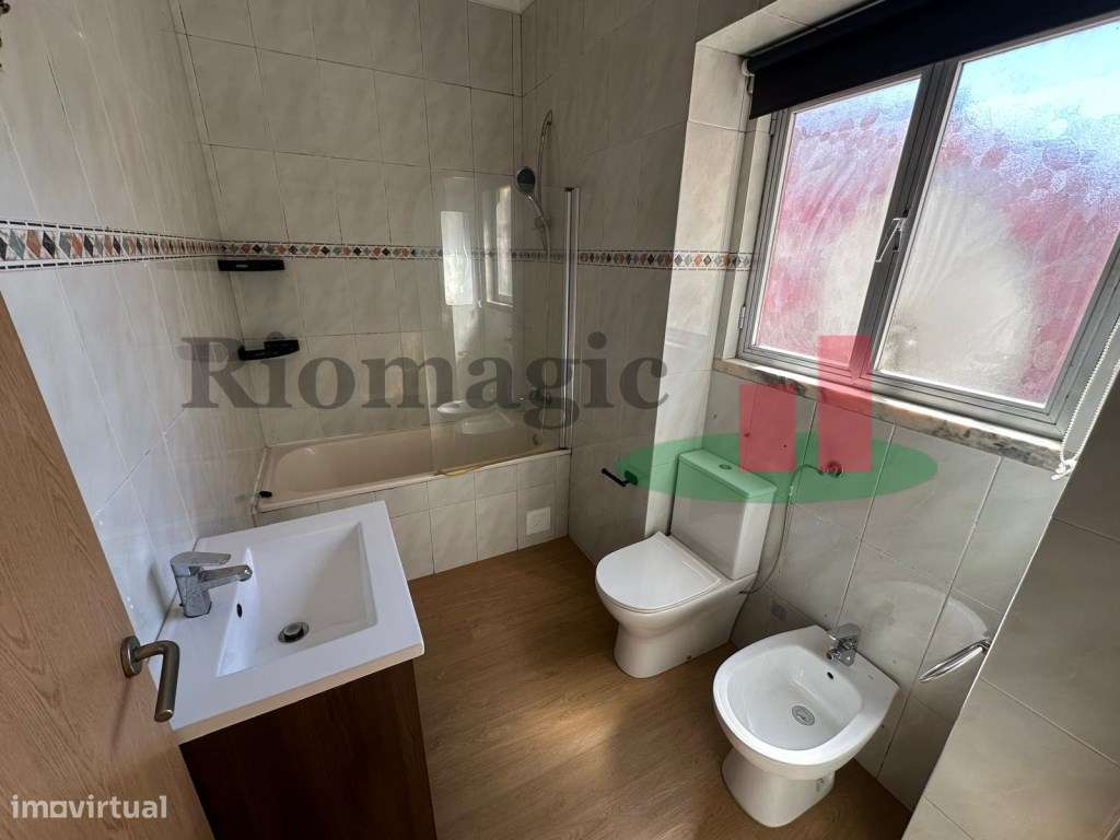 Apartamento T4 - Rio de Mouro-21