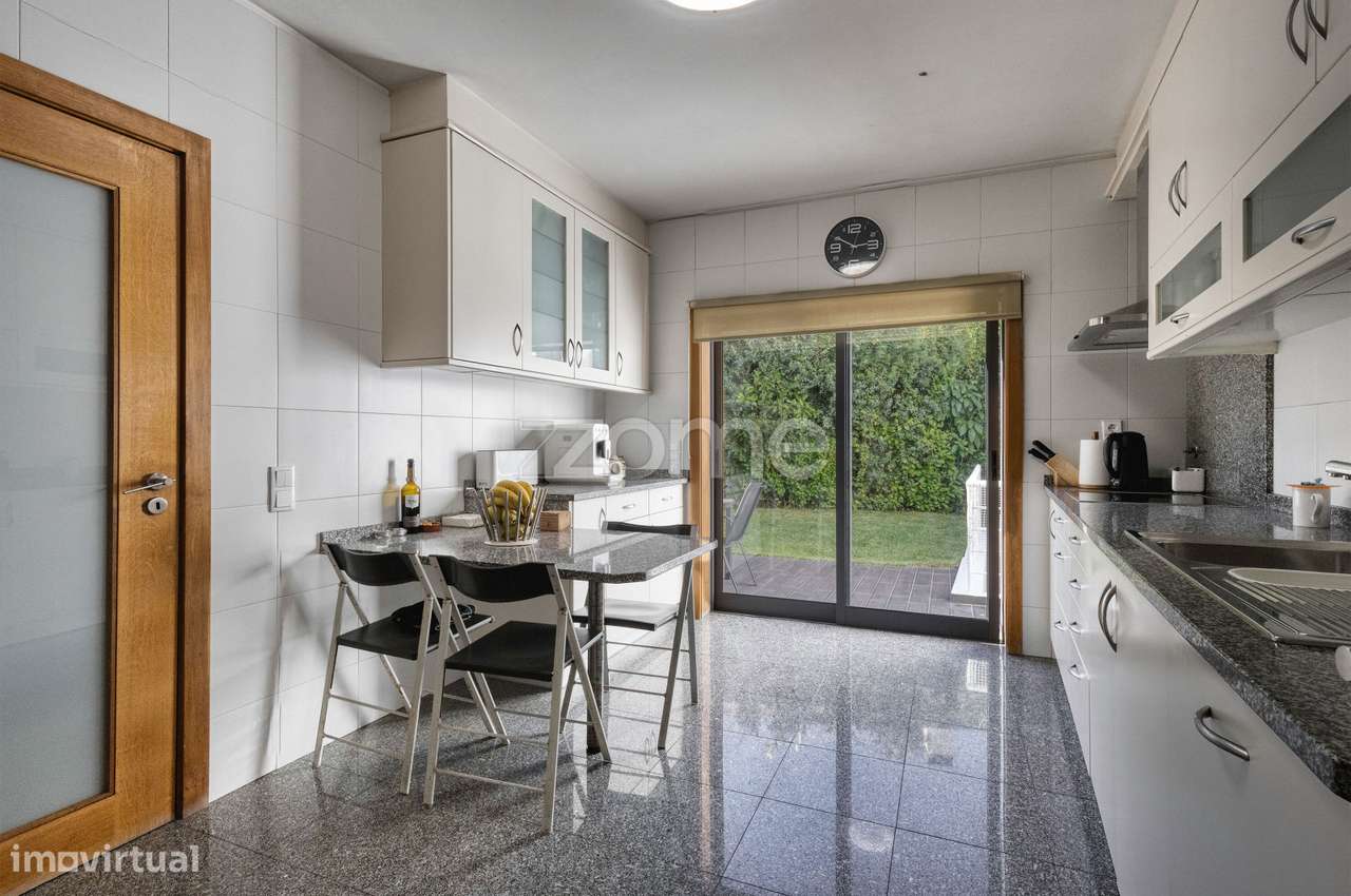 Moradia T4 com 4 suítes, na Rua Gomes Teixeira, Matosinhos-19