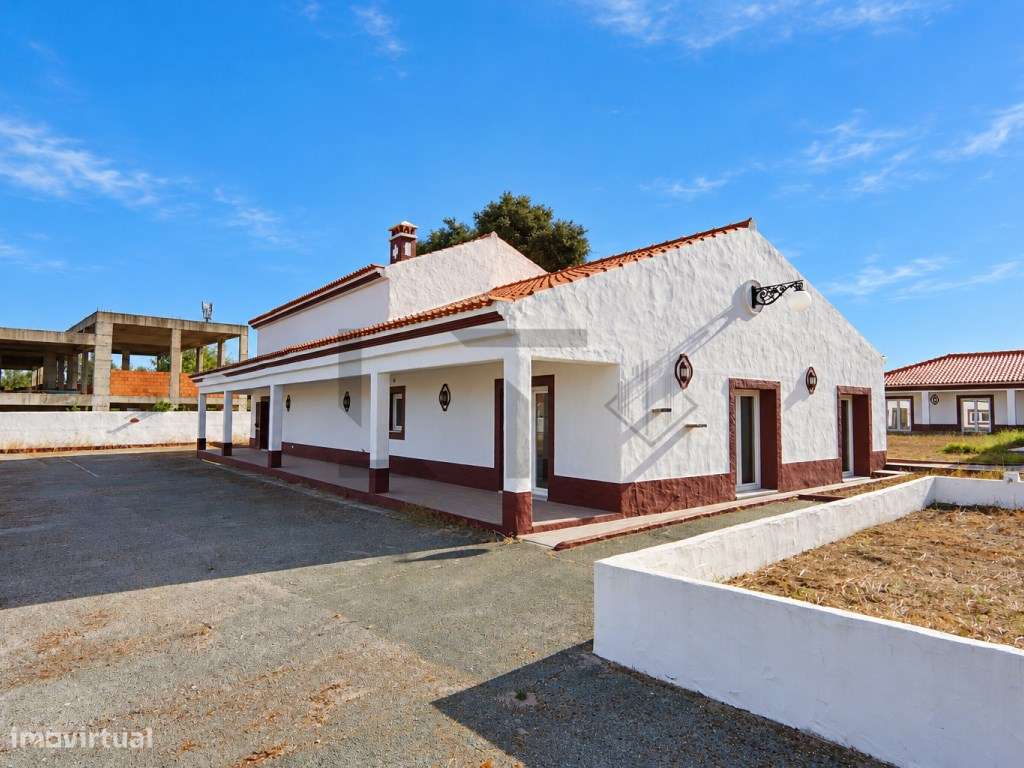 Quinta com 2 Moradias, 2 Campos de Ténis e Piscina, para Venda em P...-41
