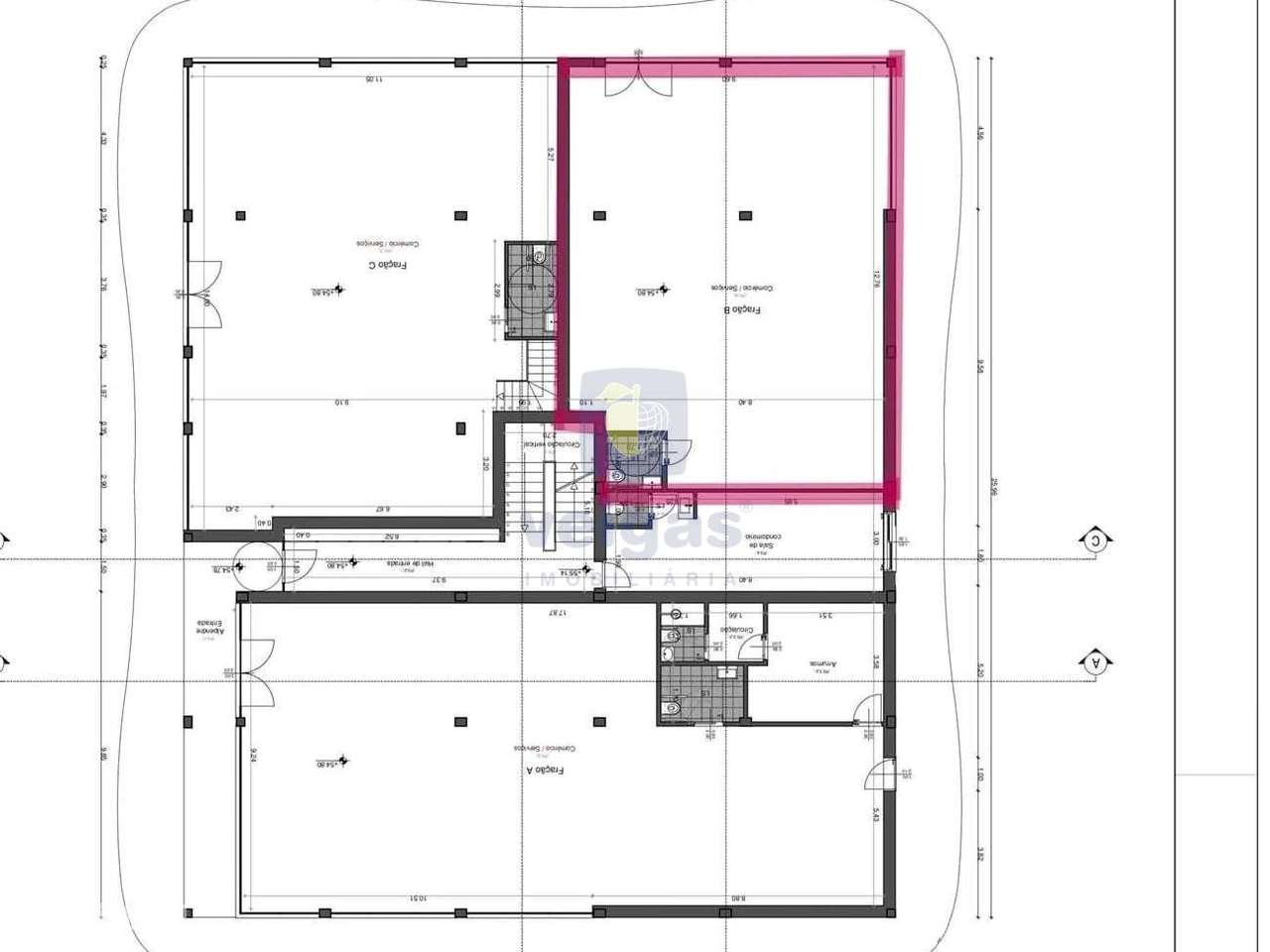 Loja nova com 118 m², com terreno adjacente de 2.060m2, junto à Estrad-11