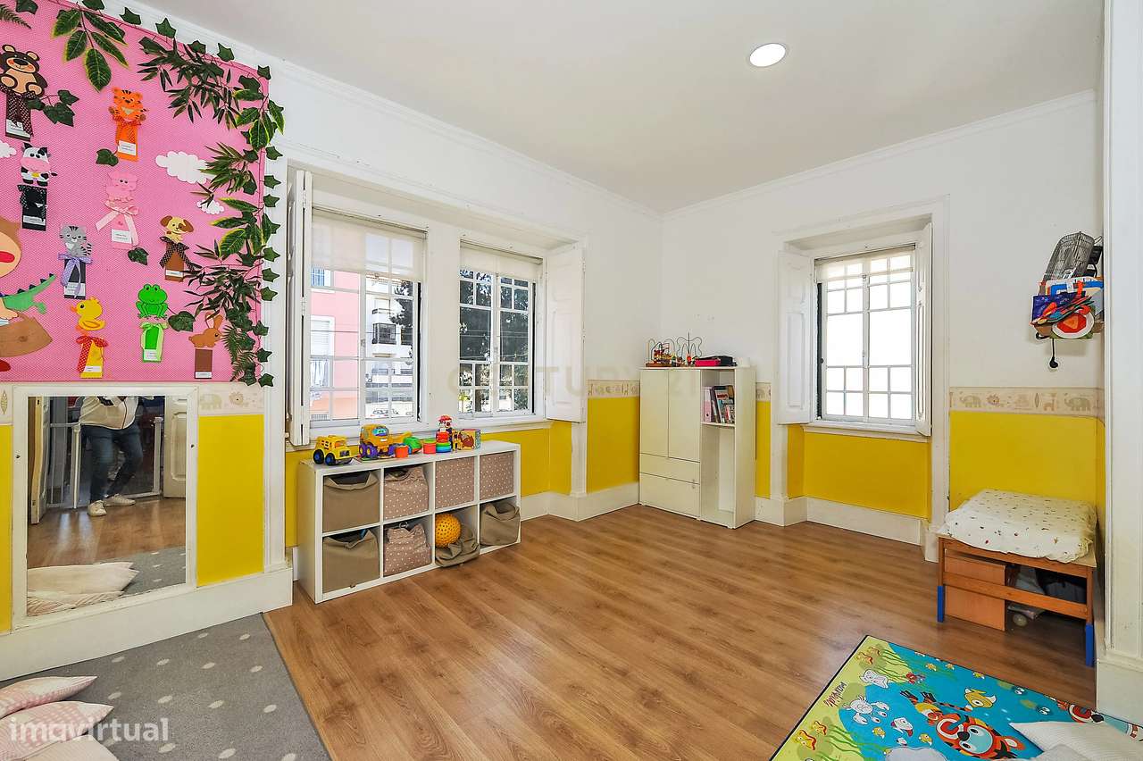 Imóvel com negócio (colégio)– Centro da Parede, Cascais-47