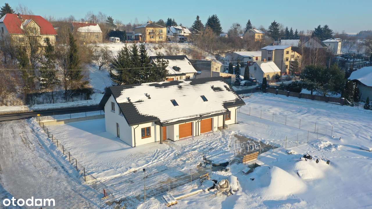 Nowy dom w zabudowie bliźniaczej z garażem i widokiem na Łomżę i Narew-13