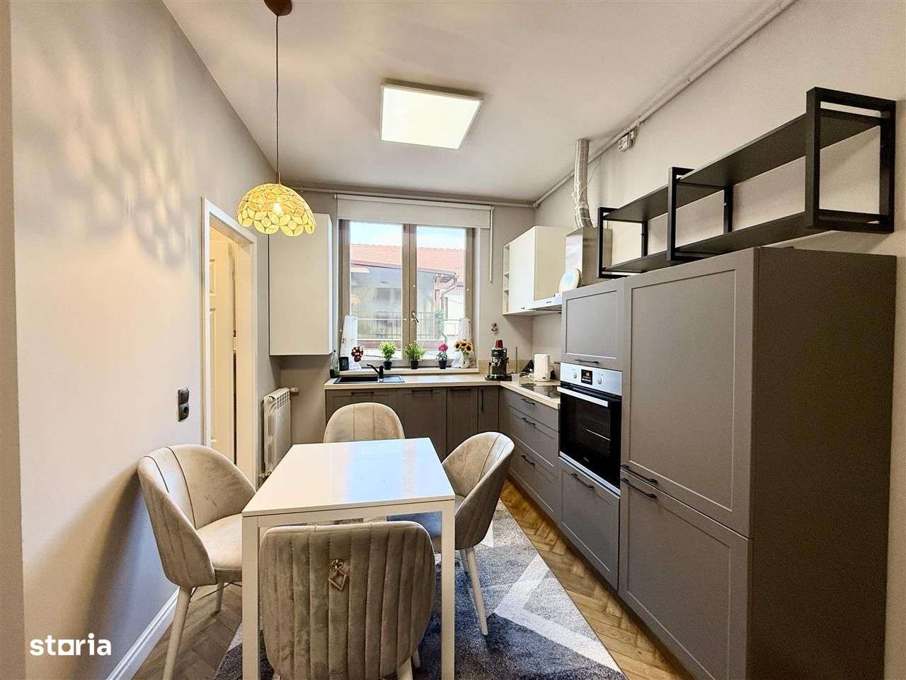 Apartament renovat, mobilat si utilat - 42 mp + pivnita - Ultracentral - Imagine principală: 4/8