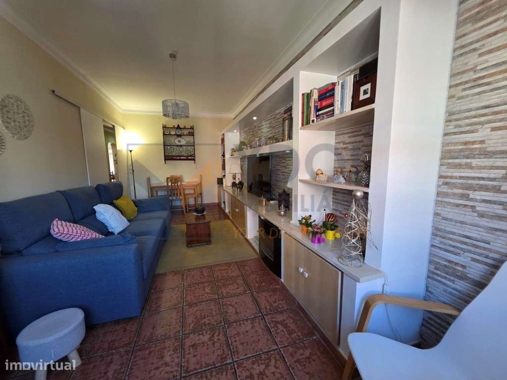 Apartamento T2 com Varandas a 5 Minutos da Estação - Queluz-8