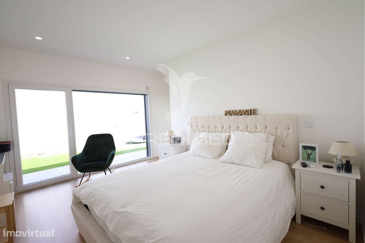 Moradia T4, em Condomínio Privado - Grande imagem: 4/40