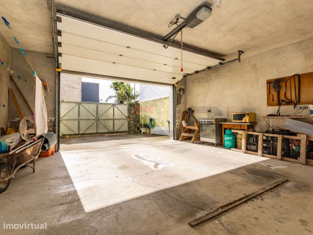 Moradia V4 Isolada com 3 Suites - São Vicente Ferreira, Ponta Delga...-30