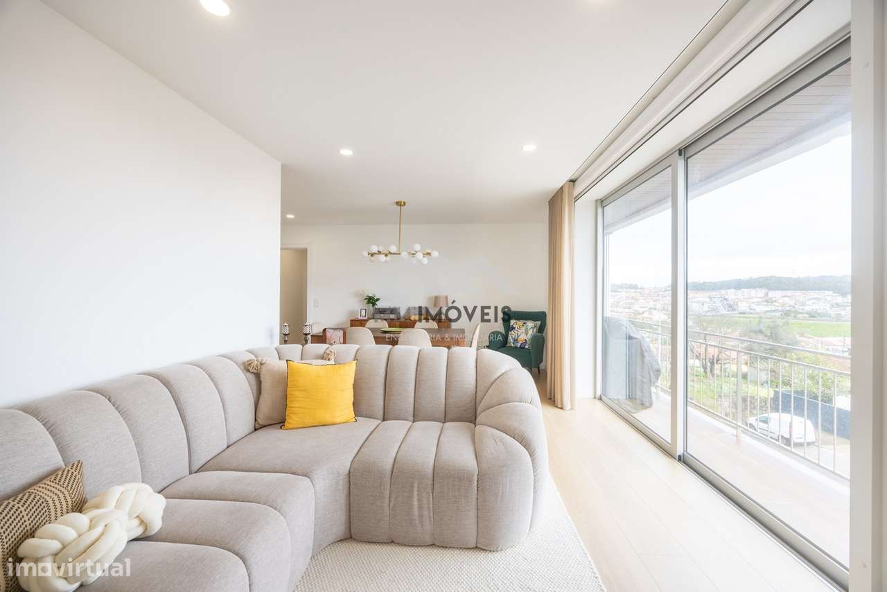 Apartamento T3 | Suíte | Varanda | Garagem | Arrumos - Grande imagem: 5/45