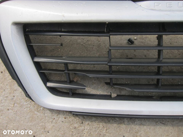 GRILL ATRAPA PEUGEOT BOXER 2016R (USZKODZONY) - 2