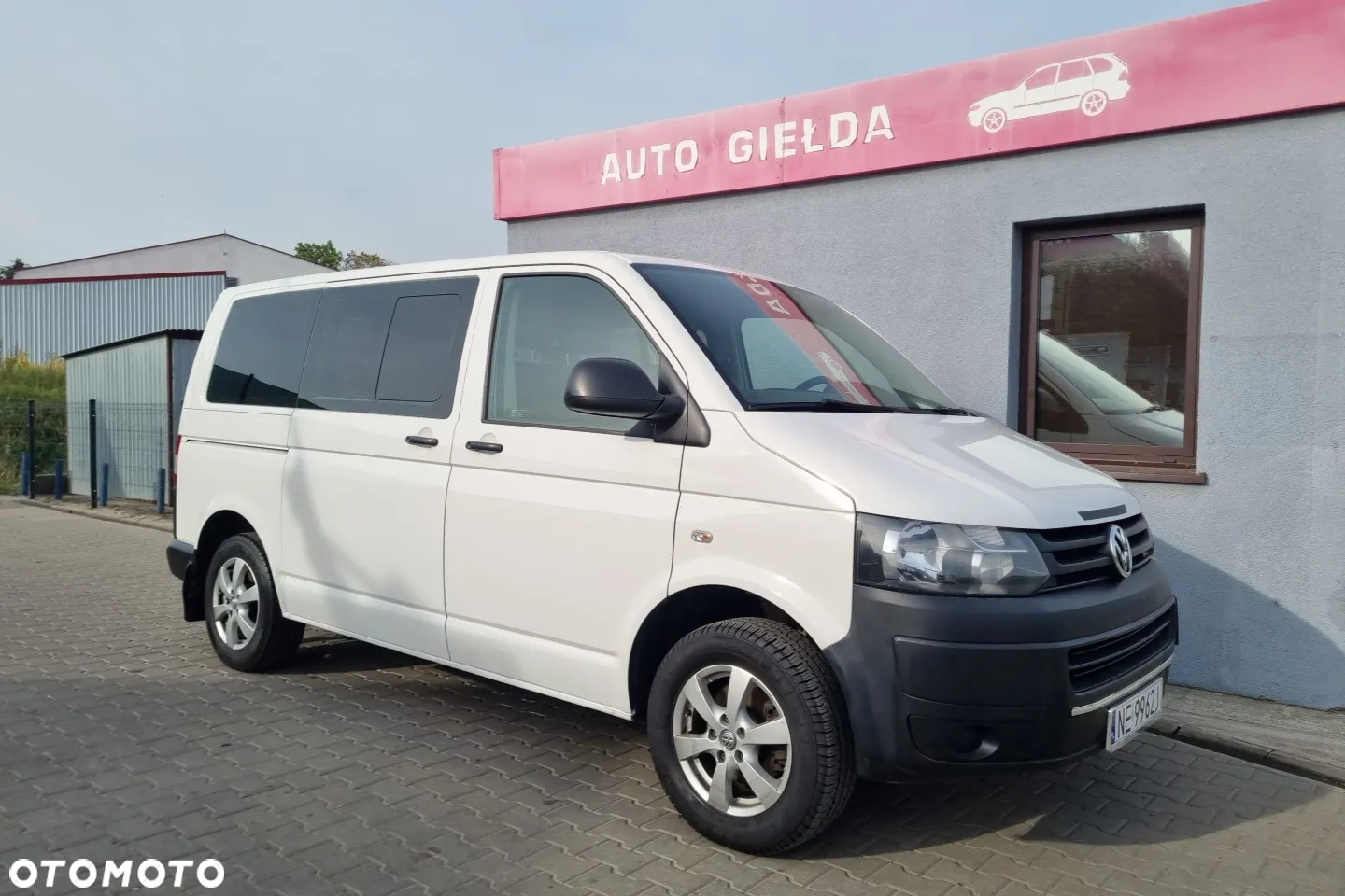 Volkswagen Transporter - 2