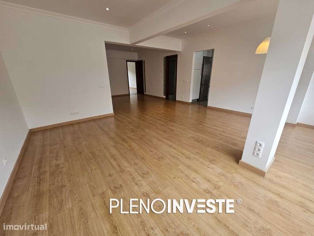Apartamento T4 transformado em t3 na cova da piedade Almada-20
