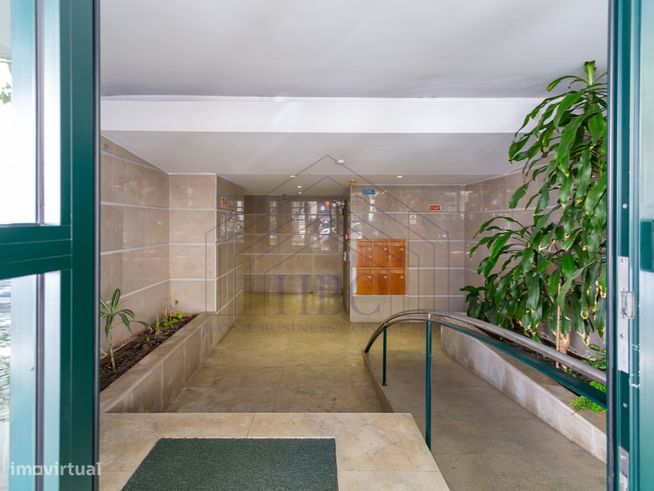 Apartamento T3 Exclusivo na Expo Sul-36