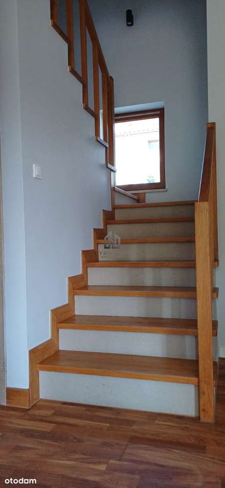 Funkcjonalny bliźniak 200m na zadbanym osiedlu-10