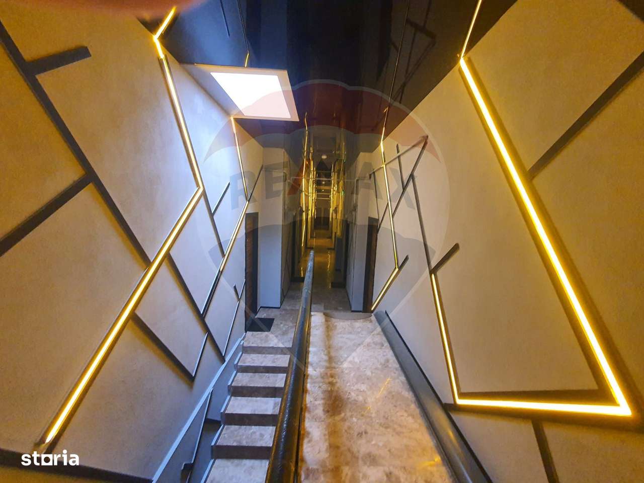 Vanzare Apartament cu 2 camere Lux în zona Tomis Nord - Imagine principală: 2/20