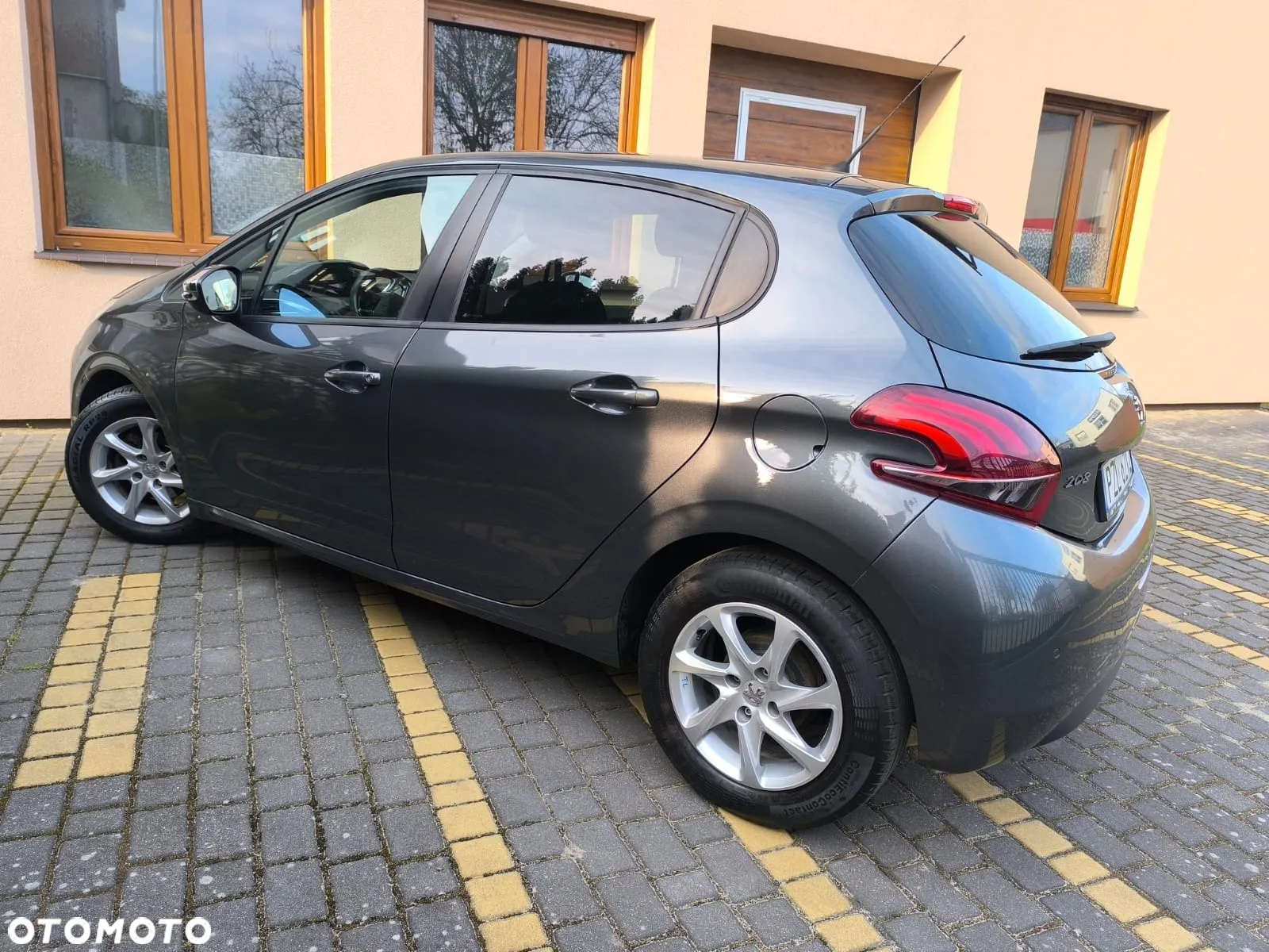 Peugeot 208 1.2 PureTech Allure - 5