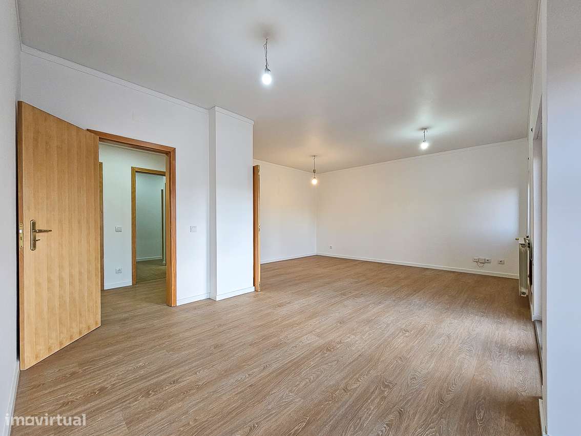 Apartamento Familiar Remodelado: Conforto e Comodidade na Sua Nova Cas-2