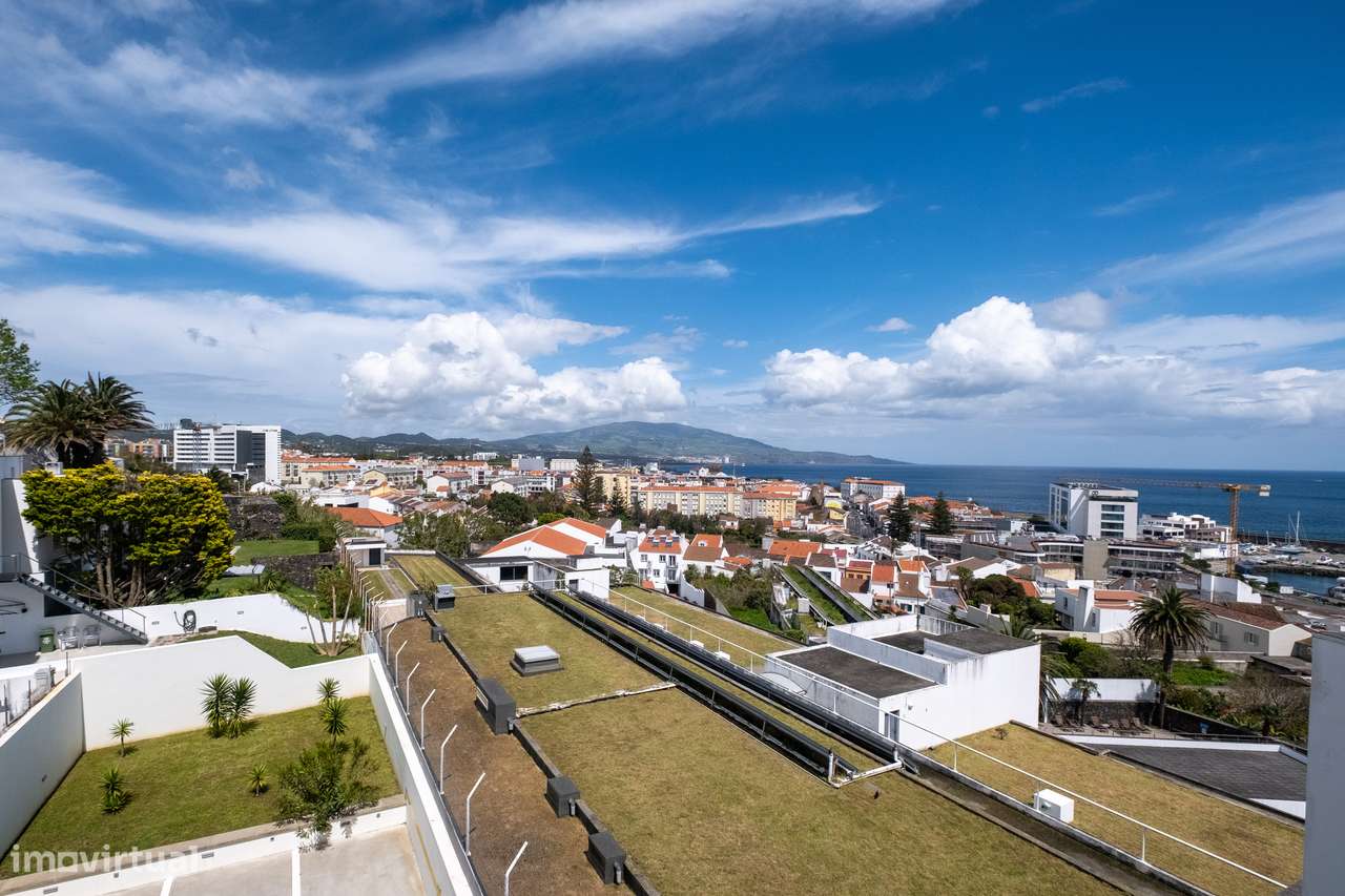 Penthouse T3 em São Pedro - Ponta Delgada-8