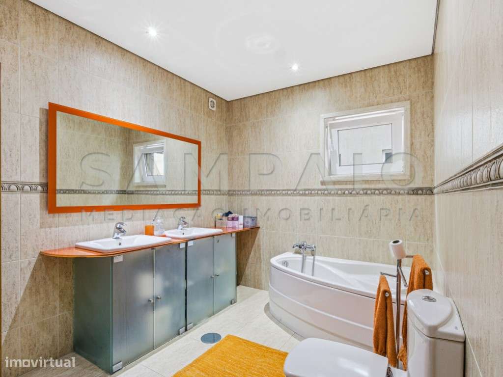 Moradia T4 - Jovim!-19