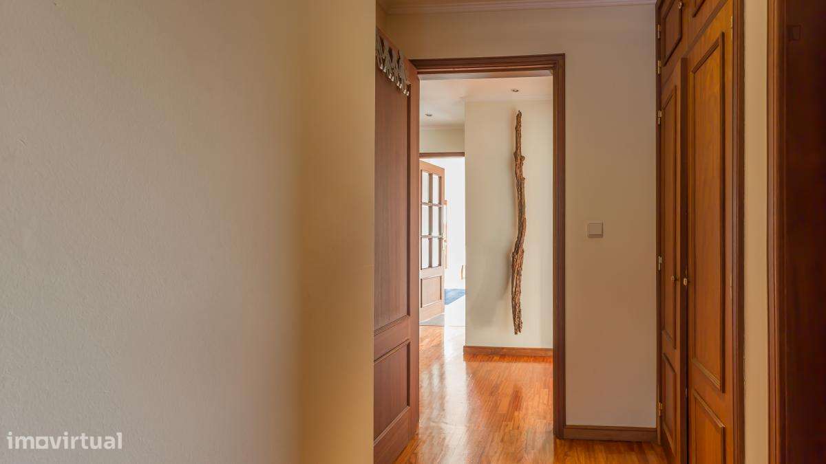 Quarto - localizado em São Mamede de Infesta Porto - Grande imagem: 4/10