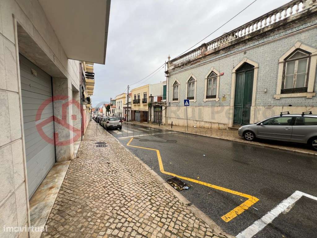 Apartamento T2 remodelado, a 200metros da praia de Sesimbra - Grande imagem: 4/19