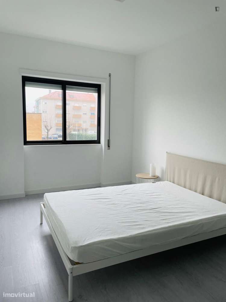 Quarto - localizado em Sé de Braga e São Lázaro Braga - Grande imagem: 3/10