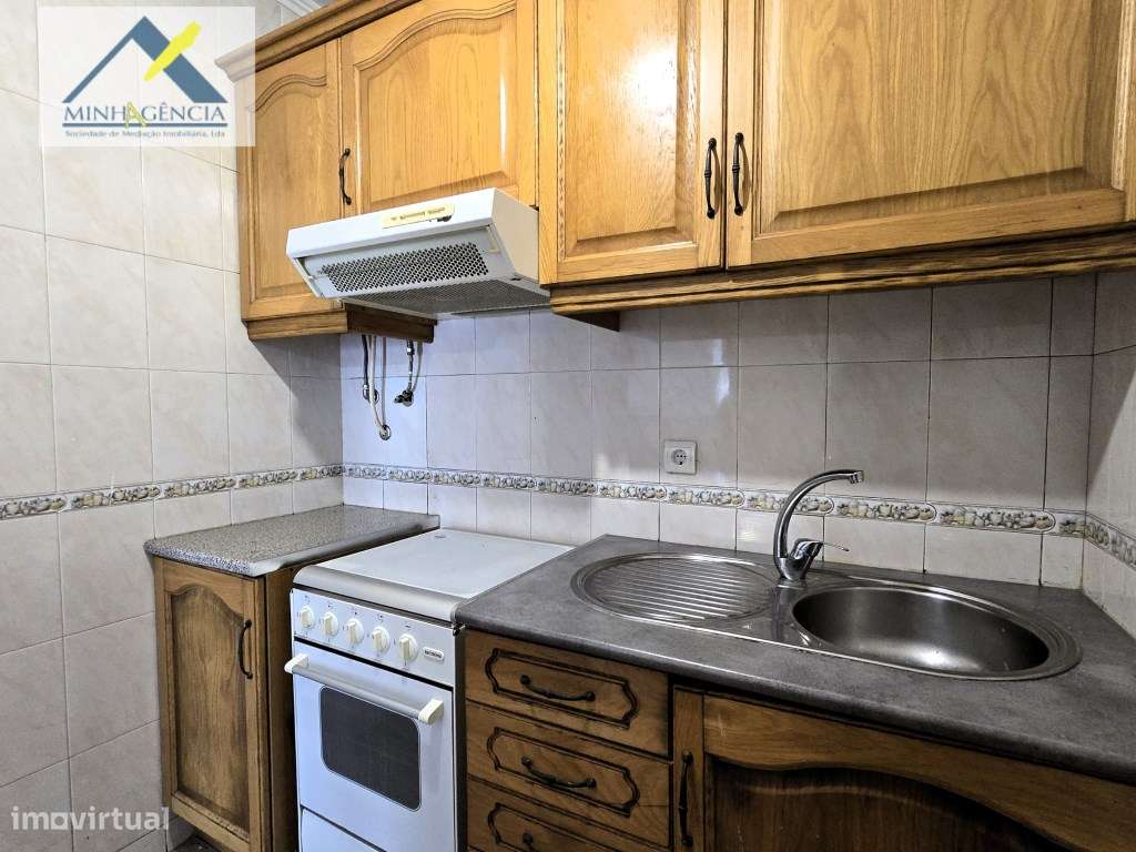 Prédio com 4 frações junto à Av. Luisa Todi em Setúbal-9